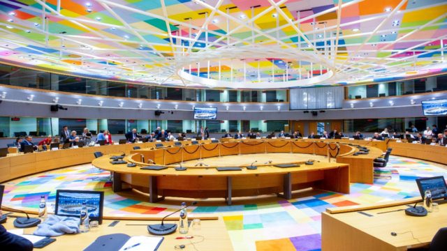 Αλλαγή σελίδας για την Ελλάδα: Προ των πυλών η πολοπόθητη έξοδος από την ενισχυμένη εποπτεία – Τι θα συζητηθεί στο κρίσιμο Eurogroup (video)