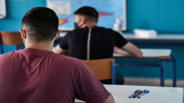 Πανελλήνιες 2022 – ΕΠΑΛ: Αυτά είναι τα θέματα σε ΑΟΘ, υπολογιστές, ανατομία και βιολογική γεωργία