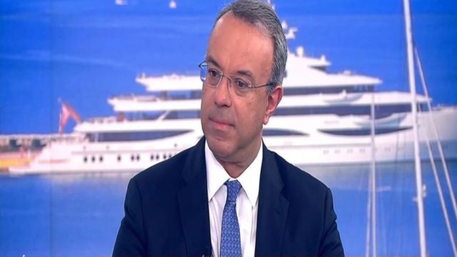 Fuel Pass: Τρίμηνη η ενίσχυση στα καύσιμα! Από Ιούλιο η εφαρμογή της – Όλα όσα ειπε ο υπουργός Οικονομικών Χρήστος Σταϊκούρας (Video)