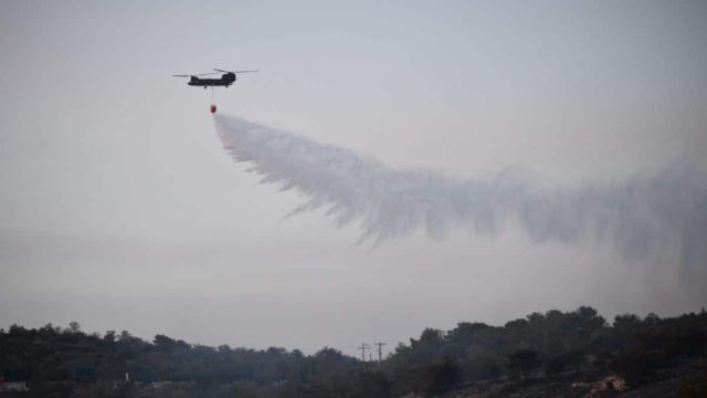 Φωτιά στα Μέγαρα – Μεγάλη κινητοποίηση της Πυροσβεστικής
