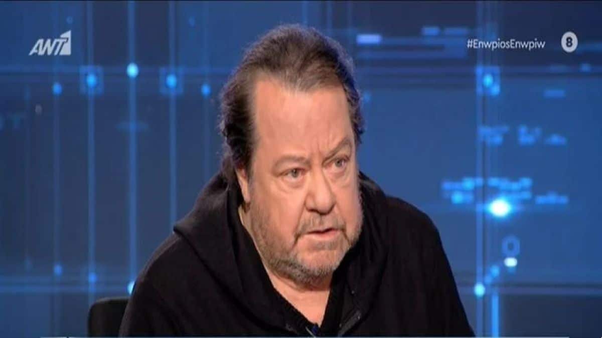 Αδυνατισμένος ο Γιάννης Πάριος – Η σπάνια δημόσια εμφάνιση του