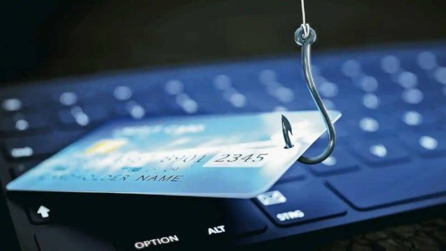Ηράκλειο: Παρίστανε τον λογιστή και της απέσπασε 18.000 ευρώ