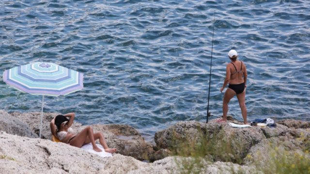 Η φωτογραφία της ημέρας: Καύσωνας στην Πειραϊκή