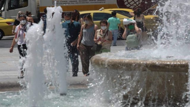 Καιρός: Ανοίγουν οκτώ κλιματιζόμενοι χώροι από τον Δήμο Αθηναίων για τον επερχόμενο καύσωνα