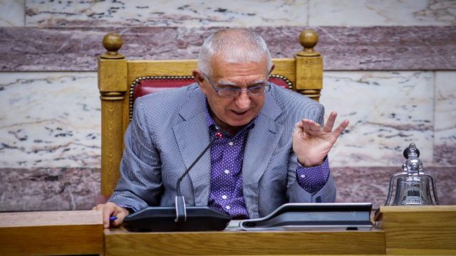 Νικήτας Κακλαμάνης: Εσπευσμένα στο νοσοκομείο – Πώς πρόλαβε το κακό