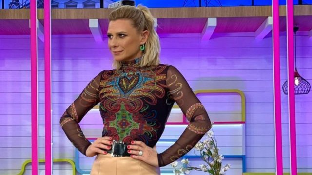 Πικρό διαζύγιο για την Κατερίνα Καραβάτου: Οριστικό το τέλος για την παρουσιάστρια μετά τον Κρατερό Κατσούλη
