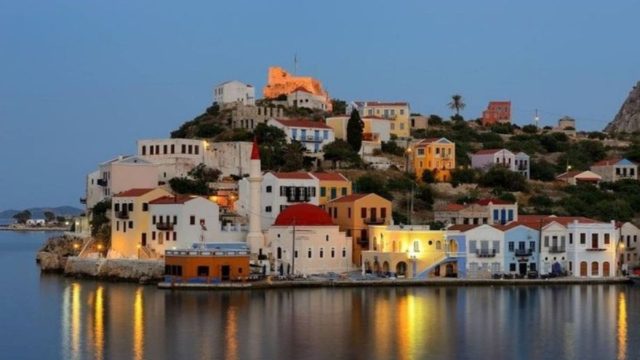 Το ελληνικό νησί με την απερίγραπτη ομορφιά που δεν έχει ούτε… παραλίες αλλά ούτε και αυτοκίνητα!