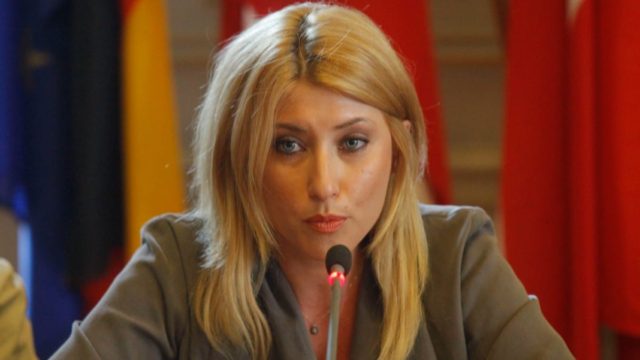 Δήμητρα Κοσιώνη: Αυτή είναι η μητέρα της Σίας Κοσιώνη – Φτυστή με την παρουσιάστρια