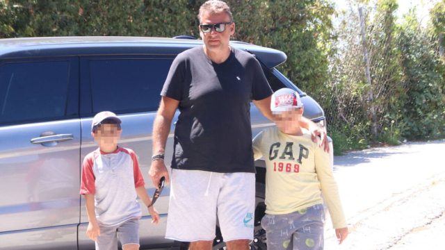 Πάνω απ’ όλα πατέρας ο Γιώργος Λιάγκας: «Αισθάνομαι ενοχικά απέναντι στα παιδιά μου»