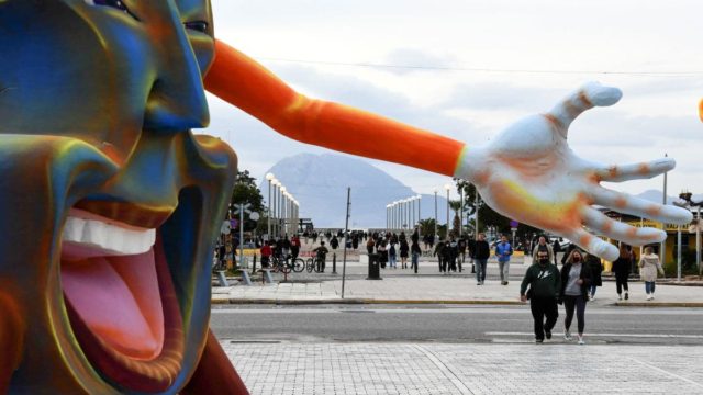 Γυρνάμε πάλι στον Μάρτιο του 2020 και έρχεται lockdown από Σεπτέμβρη! – Τα συμπτώματα της μετάλλαξης Ομικρον 4 τρομάζουν, σε ποιες περιοχές «βράζει»