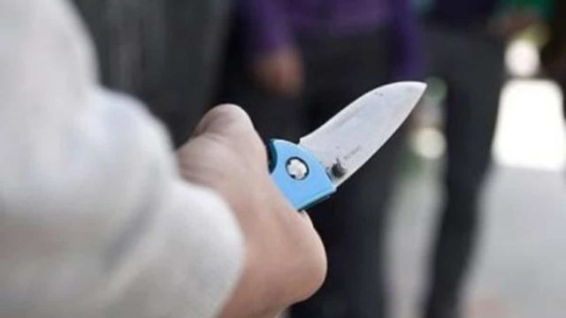 Θεσσαλονίκη: Σοκάρει η 31χρονη – «Ο σύζυγός μου έπεσε πάνω στο μαχαίρι» (Video)