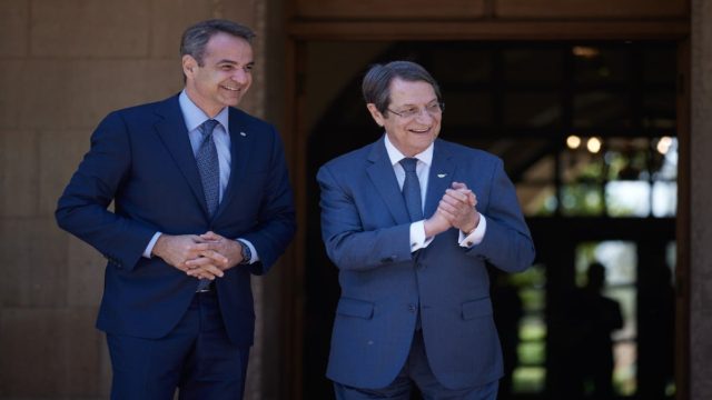 Ρίχνει τους τόνους με Τουρκία ο Μητσοτάκης από την Κύπρο: «Θα επανέλθουμε σύντομα σε πιο ήρεμα νερά, κρατώντας ανοιχτούς διαύλους επικοινωνίας»