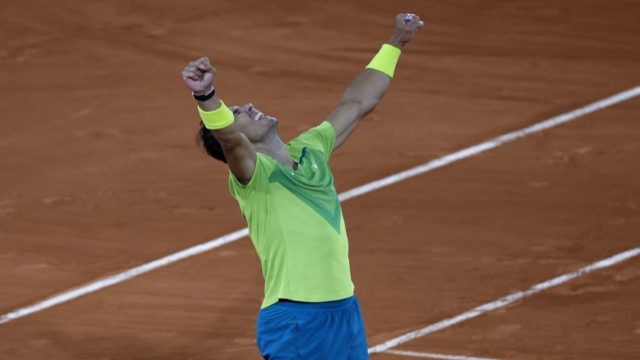 Roland Garros: Η ματσάρα της χρονιάς στο τένις – Ο συγκλονιστικός Ναδάλ νίκησε τον Τζόκοβιτς και προκρίθηκε στους «4»! (video)