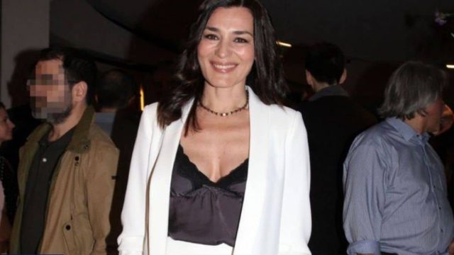 Αποκαλυπτική εμφάνιση χωρίς… εσώρουχο από τη Μαρία Ναυπλιώτου στο Μέγαρο (ΦΩΤΟ)