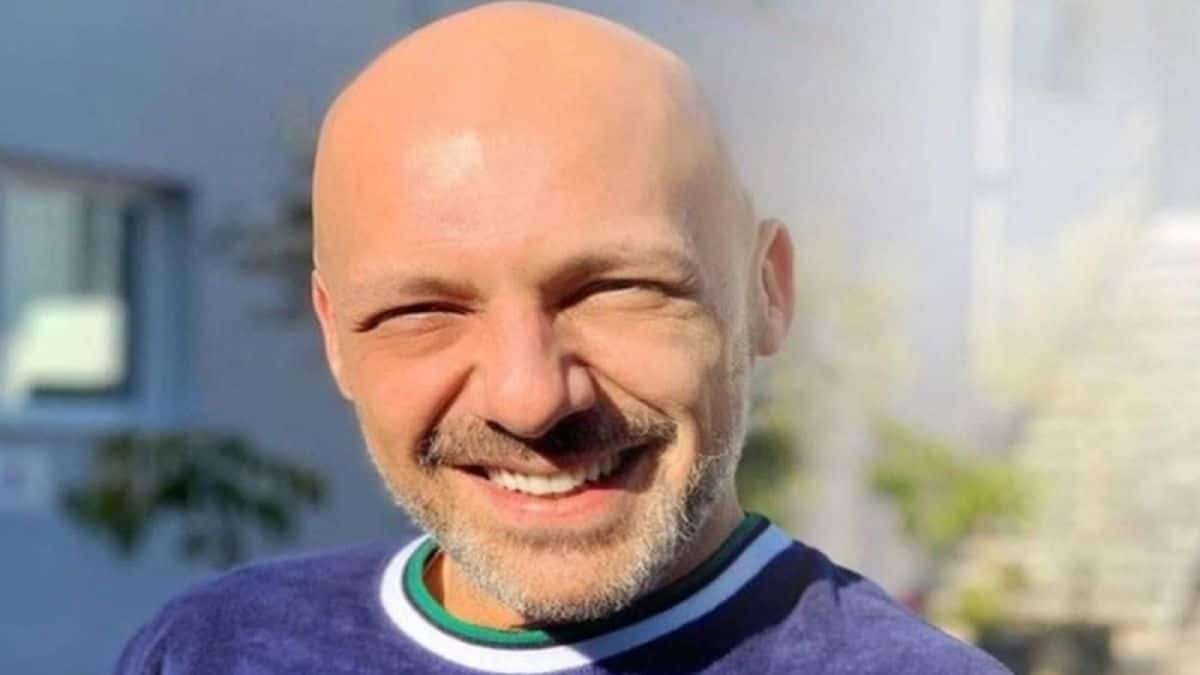 Σούσουρο με Νίκο Μουτσινά: Η άγνωστη σχέση του με πασίγνωστο Έλληνα τραγουδιστή