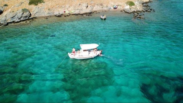 Το ανέγγιχτο νησί των ελάχιστων κατοίκων δίπλα στη Νάξο με τις φυσικές ομορφιές και το ανεξερεύνητο σπήλαιο