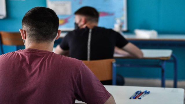 Πανελλήνιες 2022 – ΕΠΑΛ: Αυτά είναι τα θέματα που «έπεσαν» σε Υγιεινή, Υπολογιστές, ΑΟΔ και Στοιχεία Μηχανών