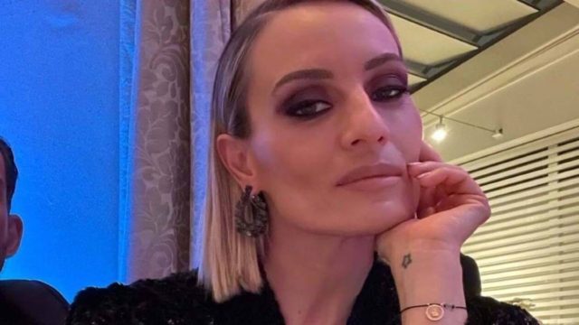 Ελεονώρα Μελέτη: «Πληρωμένη» απάντηση σε προσβλητικό σχόλιο – «Γιατί γέρασε το δέρμα σου;»