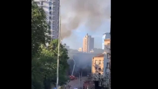 Πόλεμος στην Ουκρανία: Η Ρωσία χτύπησε με πυραύλους το κέντρο του Κιέβου – Aκούγονται εκρήξεις (Video)