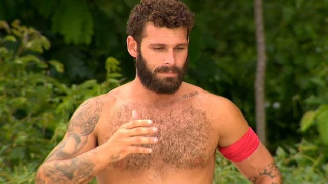 Εκτός Survivor 5 ο Στάθης Σχίζας – Μεταφέρθηκε εσπευσμένα στην κλινική (Video)