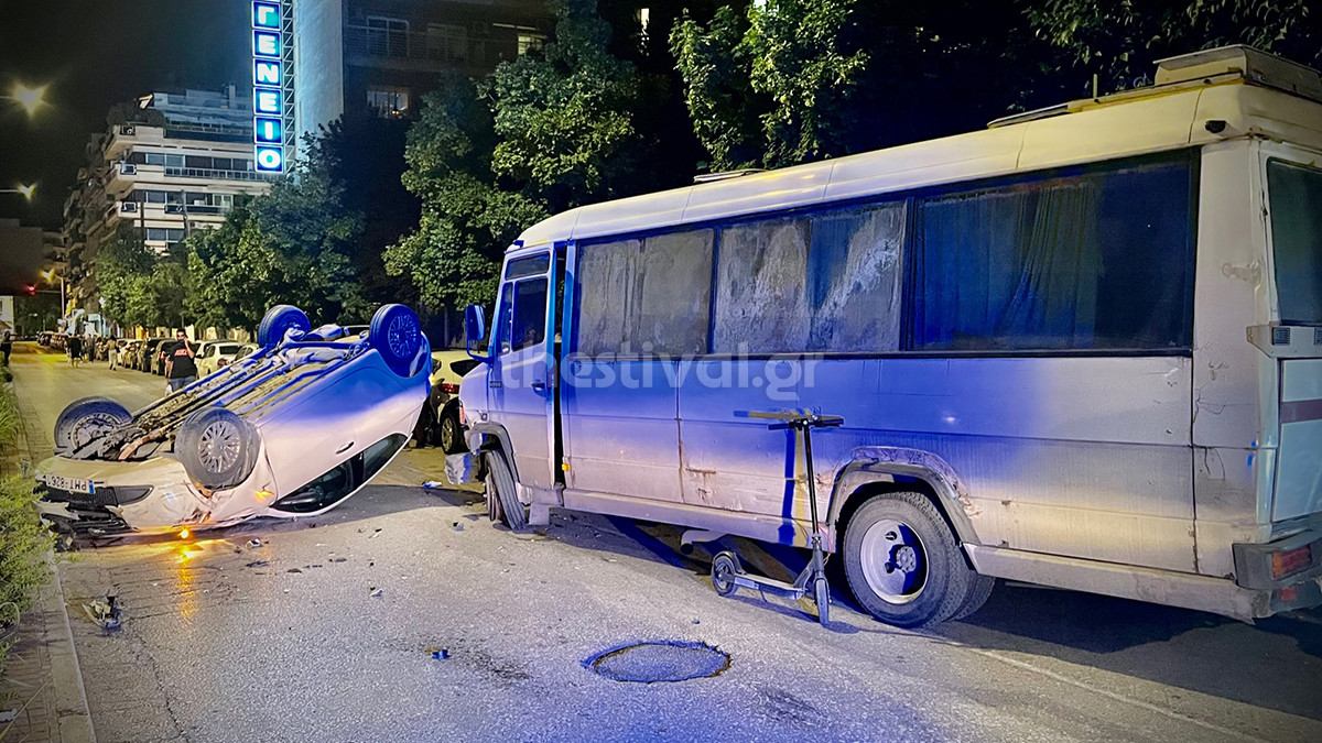 Τρόμος στη Θεσσαλονίκη – Σοκαριστικές εικόνες: Έκλεψε λεωφορείο και προκάλεσε σοβαρό τροχαίο – Ανθρωποκυνηγητό για τον οδηγό που τράπηκε σε φυγή (video)