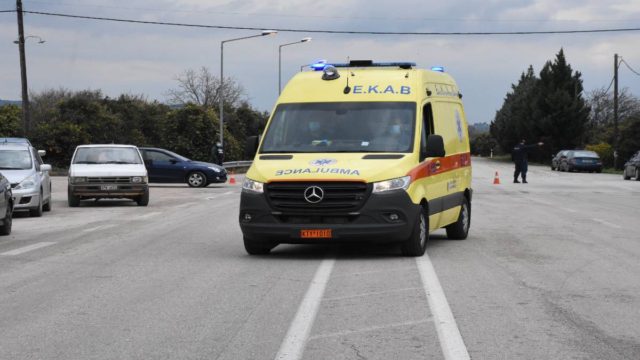 Σοκαριστικό τροχαίο στον Βόλο: Δίκυκλο παρέσυρε τρίχρονο αγοράκι
