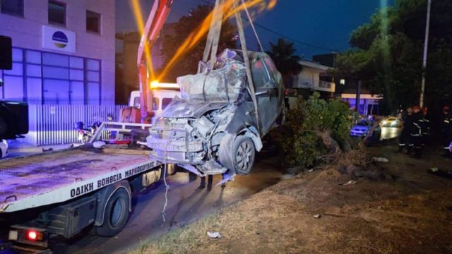 Τροχαίο στο Χαλάνδρι: «Δεν κάναμε κόντρες» λέει ο φίλος του 18χρονου που σκοτώθηκε – Ανείπωτη θλίψη για τον μοναχογιό