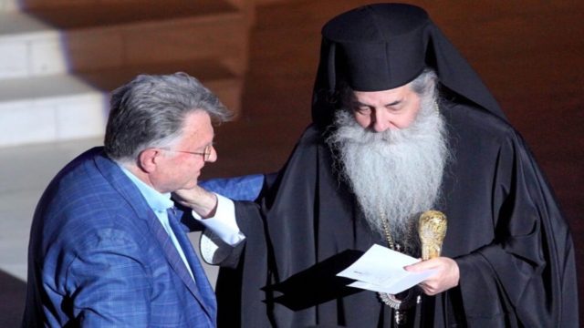 Σοφοκλής Ξυνής: Προσφορά 3 Υποτροφιών Σπουδών σε απόφοιτους Λυκείου των Εκπαιδευτηρίων της Ιεράς Μητρόπολης Πειραιώς