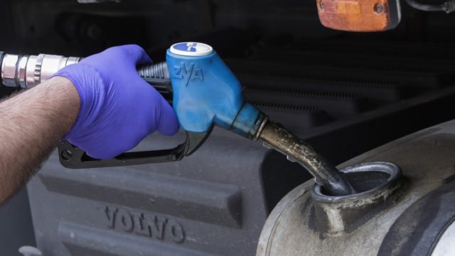 Fuel Pass: «Ένεση» της κυβέρνησης με νέα επιδότηση της βενζίνης – Ατελείωτη η αύξηση της τιμής της