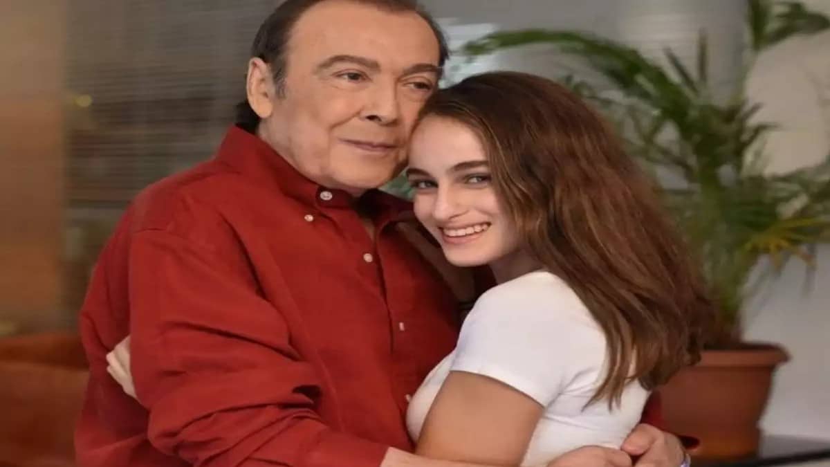 Γιορτή του Πατέρα: Πρώτη χρονιά χωρίς τον μπαμπά – Ραγίζει καρδιές η κόρη του Τόλη Βοσκόπολου και της Άντζελας Γκερέκου, Μαρία!