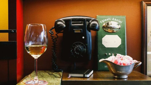 6+1 αγαπημένα wine bar για τους μετρ του είδους!