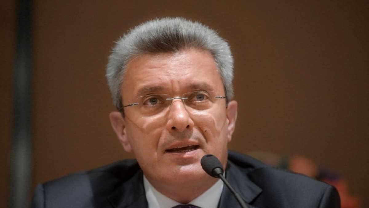 «Αλήτες, θρασύδειλοι…» – Κόλαφος ο Νίκος Χατζηνικολάου