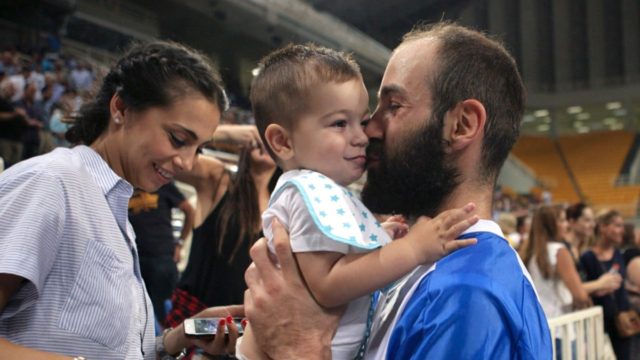 Στιγμές ευτυχίας για Ολυμπία Χοψονίδου και Βασίλη Σπανούλη – Το ανακοίνωσαν με μια φωτογραφία