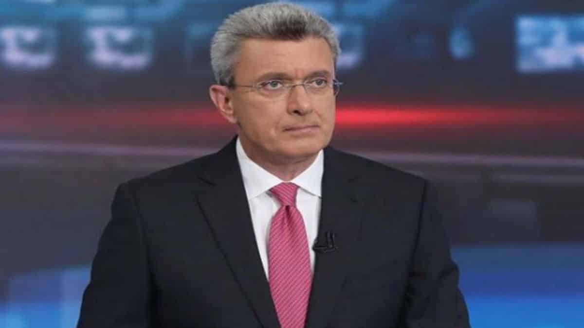 “Είμαι λιώμα μπροστά σε…” – “Πανικός” με τον Νίκο Χατζηνικολάου