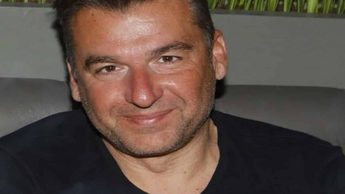 “Έκλαιγα πάνω στο φέρετρο και…” – Σοκαρισμένος ο Γιώργος Λιάγκας