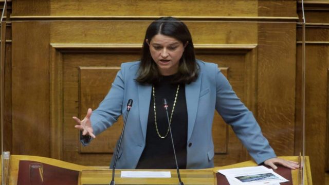 Βουλή: Πέρασε κατά πλειοψηφία το ν/σ για τα ΑΕΙ – Κεραμέως: “Δραπέτεσευσε ο ΣΥΡΙΖΑ…”
