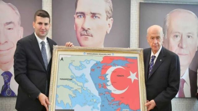 Τουρκική προκλητικότητα: Σκληρή απάντηση Αθήνας στο τουρκικό χάρτη με το Αιγαίο και την Κρήτη