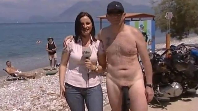 Που αλλού; Στην Πάτρα! Ολόγυμνος τύπος εμφανίζεται στο πλάνο και γίνεται το viral του αιώνα! (video)