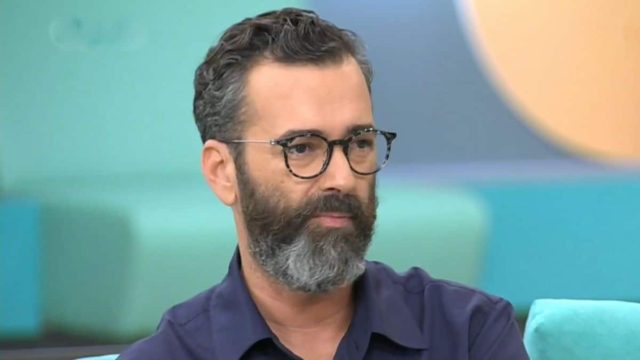 Αποκάλυψη “βόμβα” από τον Άγγελο Μπράτη – Για πρώτη φορά μπροστά στη κάμερα με τον σύντροφό του