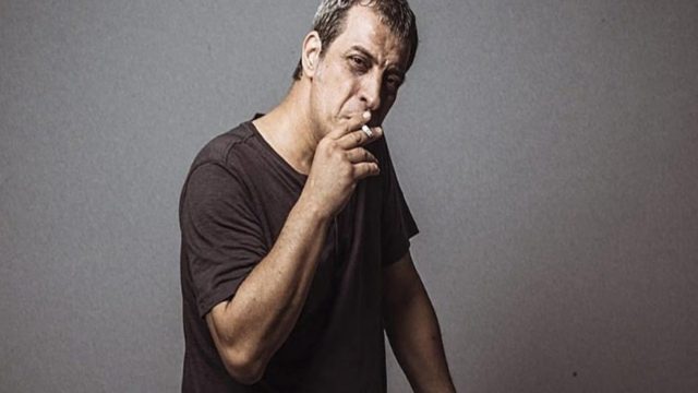 Ελεύθερος με περιοριστικούς όρους ο Θέμης Αδαμαντίδης – Απαγορεύεται να πλησιάσει τη σύντροφο του! (video)