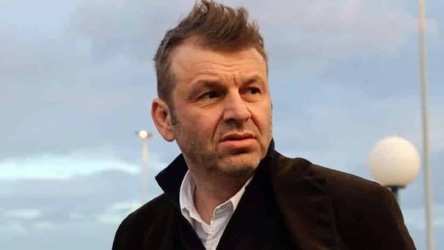 Απόστολος Γκλέτσος: Σπάνια εμφάνιση με τη σύντροφό του – Δείτε πόσο μεγάλωσε η μοναχοκόρη του (photo)