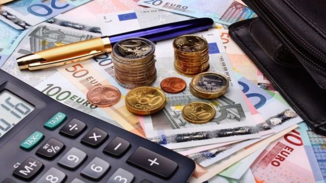 Επιστρεπτέα προκαταβολή: Βήμα – βήμα τα ποσά και η πληρωμή τους