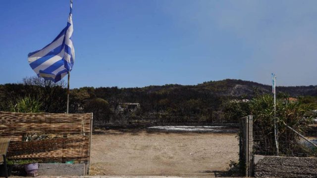 Φωτιά στη Λέσβο: Κανένα ενεργό μέτωπο – Επιστρέφουν στα σπίτια τους οι κάτοικοι