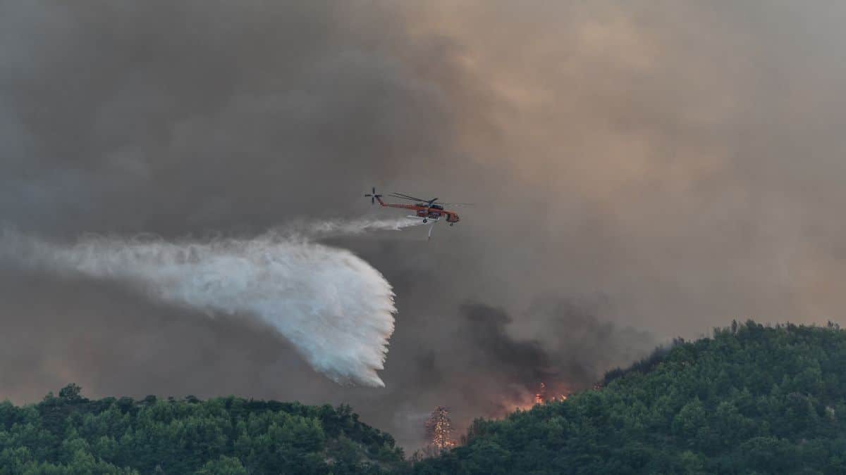Πυρκαγιά: Κόκκινος συναγερμός για αυτές τις περιοχές (Σάββατο 30/7) – Στο επίκεντρο Αττική και Εύβοια