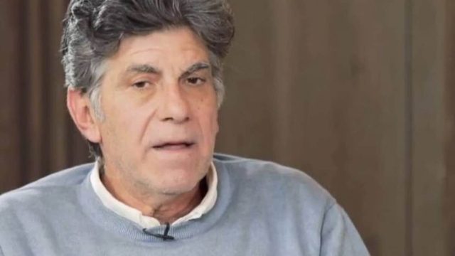 Πυρ και μανία ο Γιάννης Μπέζος:  «Σιχαίνομαι απίστευτα τον…» (Video)