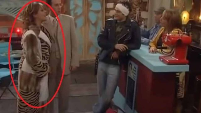 Θυμάστε τη «Μόνικα» την Ιταλίδα αρραβωνιαστικιά του Άρη από το Καφέ της Χαράς; Η «μεταμόρφωση» και η αλλαγή στη ζωή της (photos)