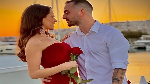 Survivor 5: Δεν ξεκολλούσε από πάνω της – Το καυτό φιλί του  Σοϊλέδη στην Αντωνά στον ημιτελικό (φωτο)