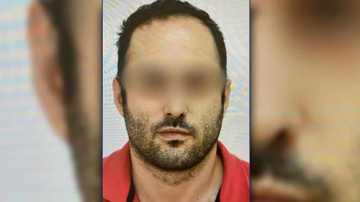 Στα «δίχτυα» της ΕΛ.ΑΣ. 31χρονος από τον Άγιο Δημήτριο: Με ψεύτικο προφίλ «ψάρευε» τα θύματά του – Τα σοκαριστικά ευρήματα και η κατηγορία για βιασμό (video)