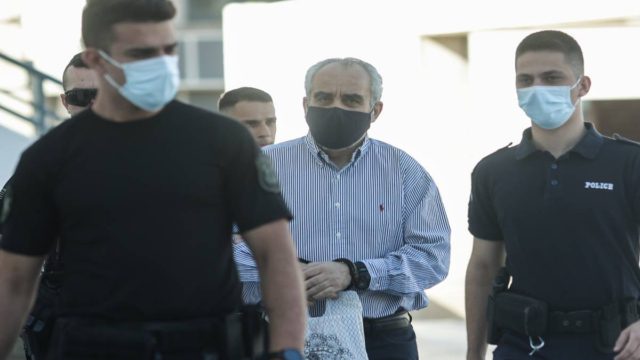 Δίκη «ψευτογιατρού»: Απολογείται για 12 θανάτους και 14 απόπειρες ανθρωποκτονίας