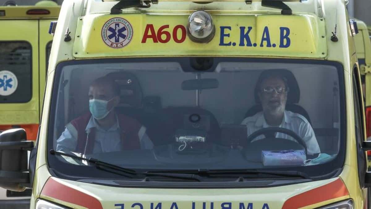 Τροχαίο στη Βούλα: Αυτοκίνητο παρέσυρε και σκότωσε πεζό στη Λεωφόρο Ποσειδώνος